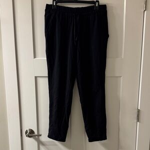 Athleta Women’s Retroterry Tapered Pant in Black